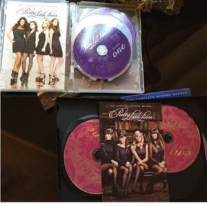 Pretty little liars 💜💜💙❤️❤️